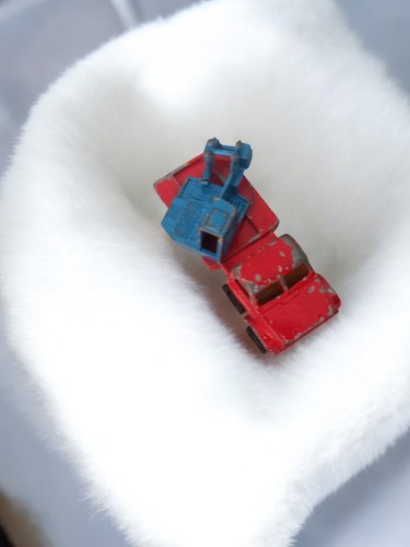 Camion miniature vintage rouge