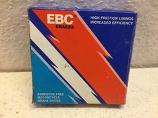 Chaussures de frein avant