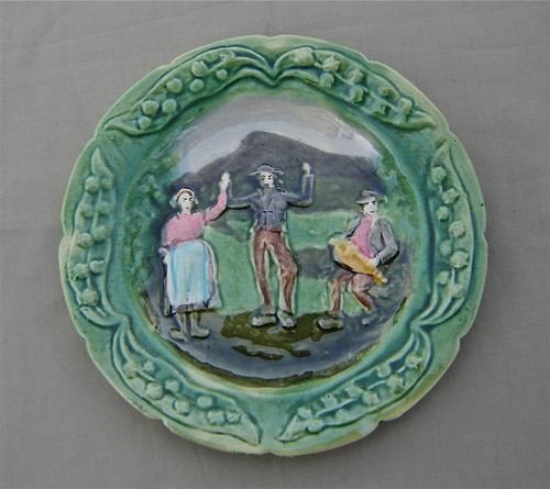 Belle assiette barbotine de - assiette,