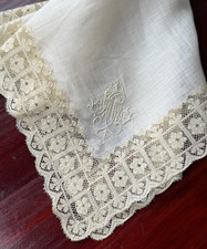 DENTELLE ANCIENNE - MOUCHOIR brodé -Valenciennes aux fuseaux - fin XIXème