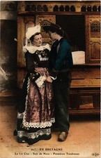 CPA Le Lit Clos - Soir de Nove - Premieres Tendresses (384164)