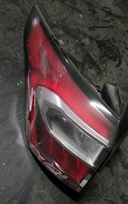 Feu arriere principal gauche