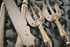 Rare coffret pour le service