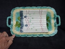 Plat à asperge ancien en faience barbotine SARREGUEMINES ?