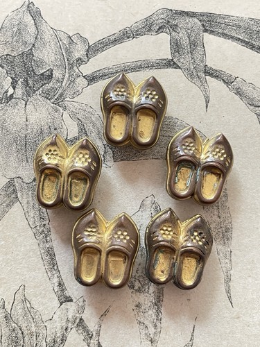 Boutons anciens forme sabot - 5,