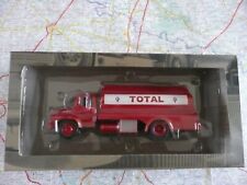 UNIC MZ 36 Saverne Citerne TOTAL 1965  IXO Camion d'autrefois  1/43 en boite