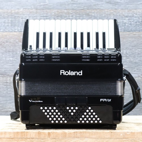 Roland v accordion - roland, fr-1x