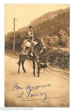 Valet de ferme sur son cheval