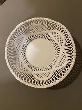 Ancienne petite corbeille céramique blanche porcelaine tressée ajourée vintage