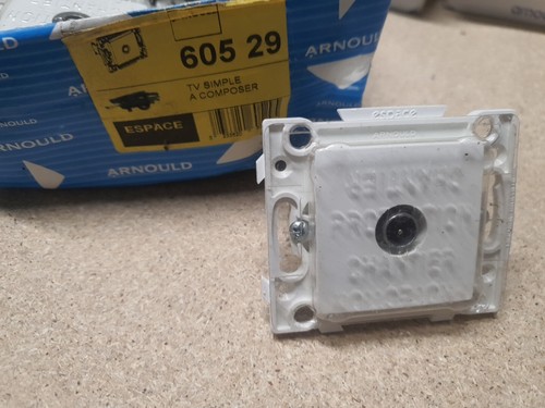 Arnould 60529 prise - -, tv