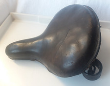 Selle ancienne de moto année 1920 a ressorts suspendus,marque HGNT -MOTO .