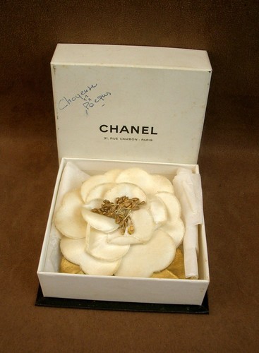 Broche vintage chanel - vintage, camélia