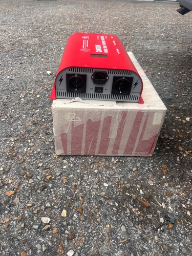 Convertisseur 12v 220v pur - 220v,