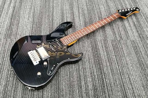 Guitare électrique noire