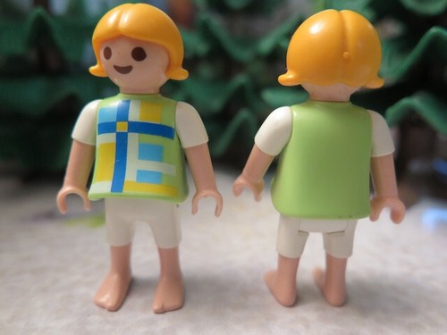 Petite fille blonde enfant - petite,