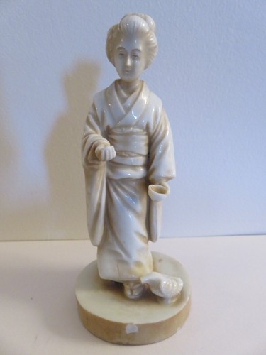 Geisha okimono porcelaine - okimono, en