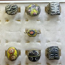 Lot de 7 rares bagues en verre