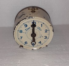 PAS COURANT POUR CUISINE ANCIEN MINUTEUR  EN FORME DE REVEIL DES ANNEES 40-50