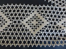  VENDUE AU METRE ANCIENNE dentelle lin AU CARREAU fuseau AUVERGNE 10.5 CM 