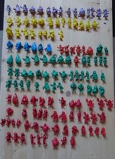 Lot de 138 mini figurines