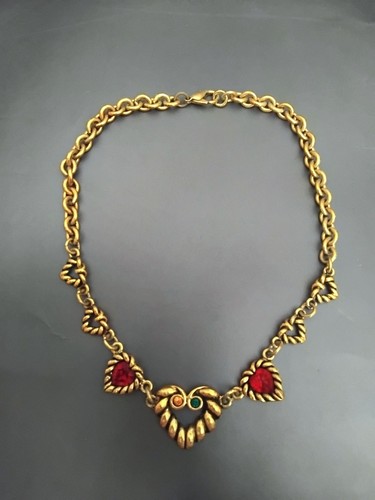 Collier vintage marque