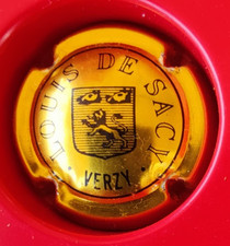 capsule de champagne louis de sacy     n°1   (or et noir)   cote 6€