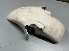 UN GARDE BOUE AVANT ORIGINE 61100-KEAA MOTO HONDA 600 HORNET 1998