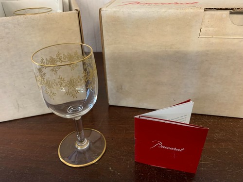Verres vin rouge modèle - à,
