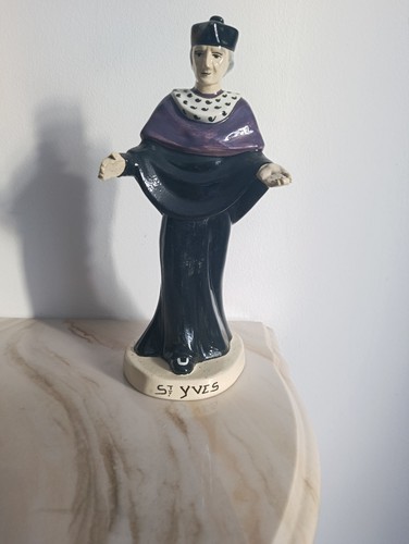 Belle statue yves - belle, st