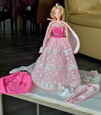 poupée barbie 1966 ballerina Taiwan avec vêtements et une ballerine