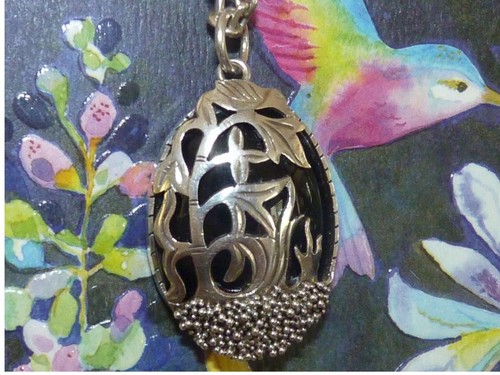 Beau pendentif médaillon art - médaillon,
