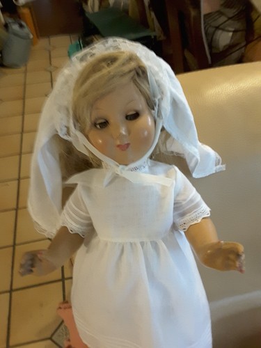 Poupee ancienne communiante - poupee,