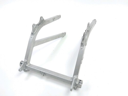 Boucle cadre arriere suzuki - arriere,