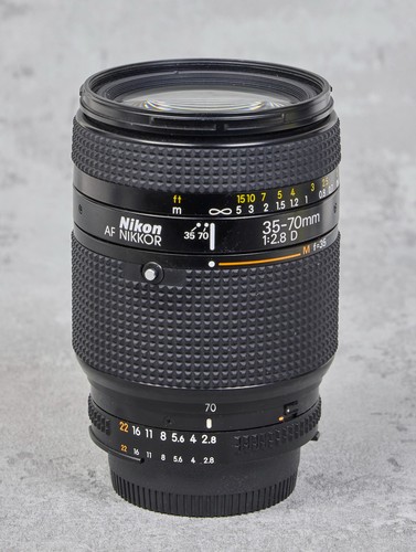 Nikon 1 2 8 - 35-70, mm