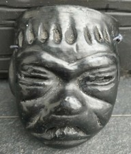 Masque Artisanal Précolombien en bois dur noir.  Art Maya/Inca. Haut 9 cm