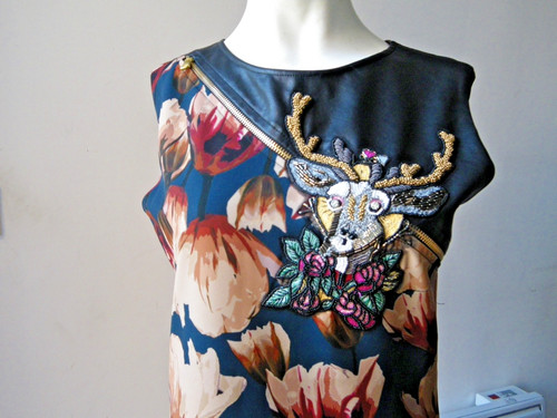 Robe save the - queen,