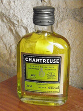 LIQUEUR D'ELIXIR DES PERES CHARTREUX JAUNE 20 CL 43% VOL. N° L935259.
