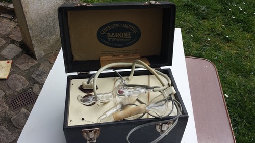 Ancienne valise médicale