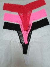 culottes, strings et bodys portés