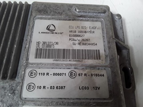 Calculateur moteur dacia - calculateur,