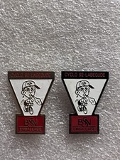 Lot X 2 Pin’s Variantes