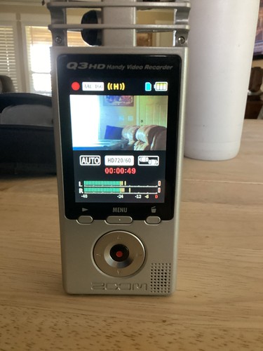 Zoom handheld video - zoom,