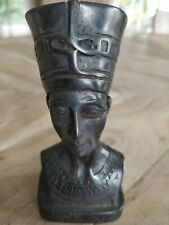 Art Égyptien. Statuette/Buste de Néfertiti en pierre noire. Sculptée main. 