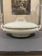 Ancien Légumier en Porcelaine