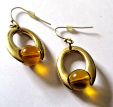 boucles d'oreilles percées couleur or perle ambrée jaune bijou vintage 1732