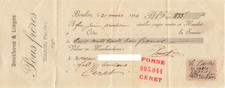 Vieux papier fiscaux sur - vieux,