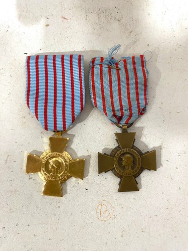 Ancienne médaille militaire - ancienne,