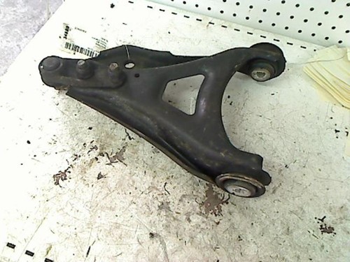 Triangle inferieur avant