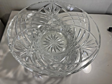 Superbe grande coupe plat en cristal taillé palmette Saint Louis ?