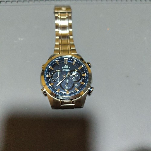Montre solaire robuste